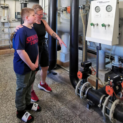 Bild vergr&ouml;&szlig;ern: Auch in der Schwimmhalle wurde hinter die Kulissen geschaut