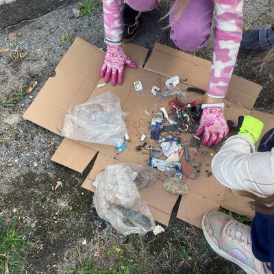 Bild vergr&ouml;&szlig;ern: WorldCleanUp Day 2026: Henninger Grundsch�ler sammelten mit