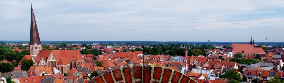 Marien- und Mönchskirche vom Turm der Comenius-Schule gesehen
